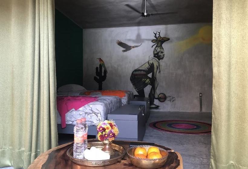 هتل Casa Conicarit