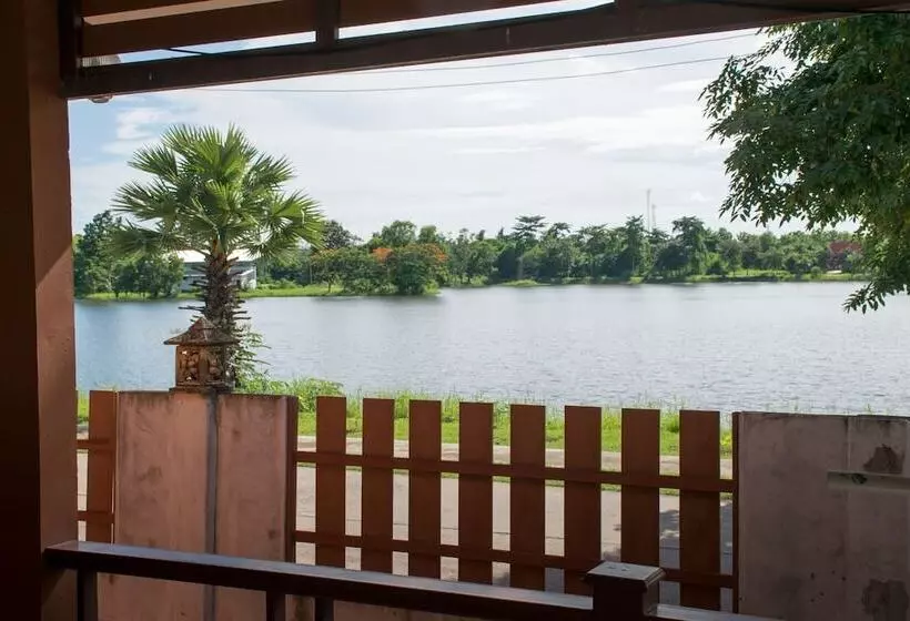 ホテル Chum Phae Lagoon Resort