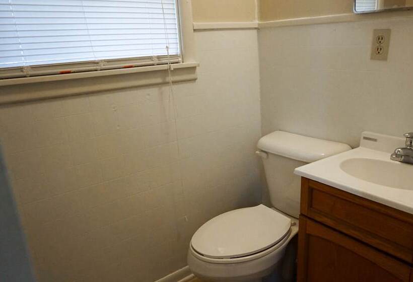 בית מלון כפרי Chum Phae Lagoon Resort