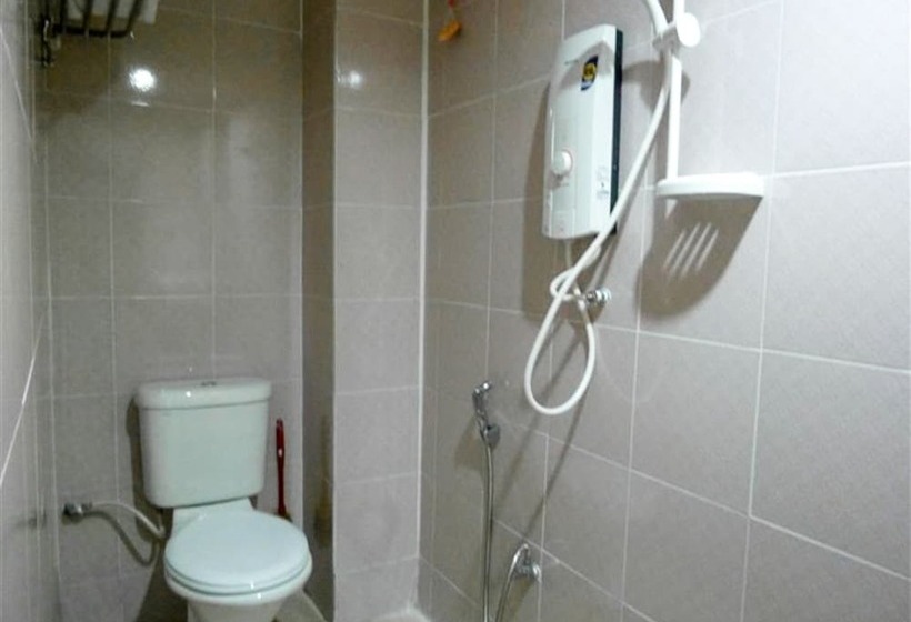 בית מלון כפרי Chum Phae Lagoon Resort