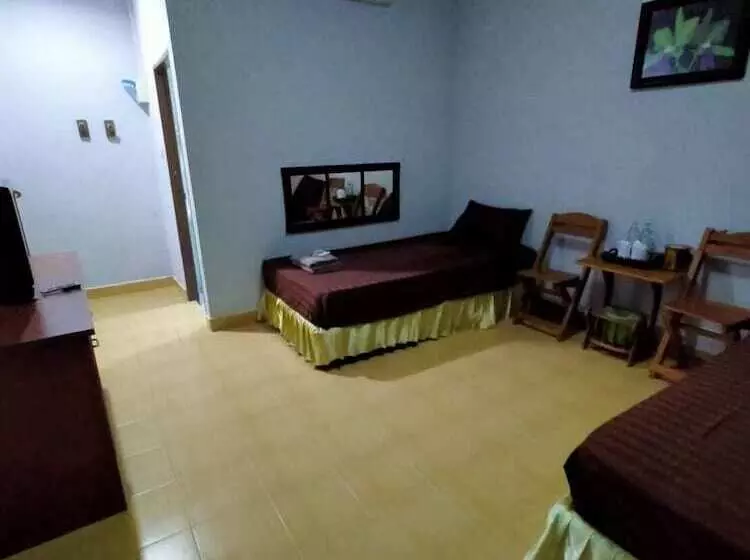 ホテル Chum Phae Lagoon Resort