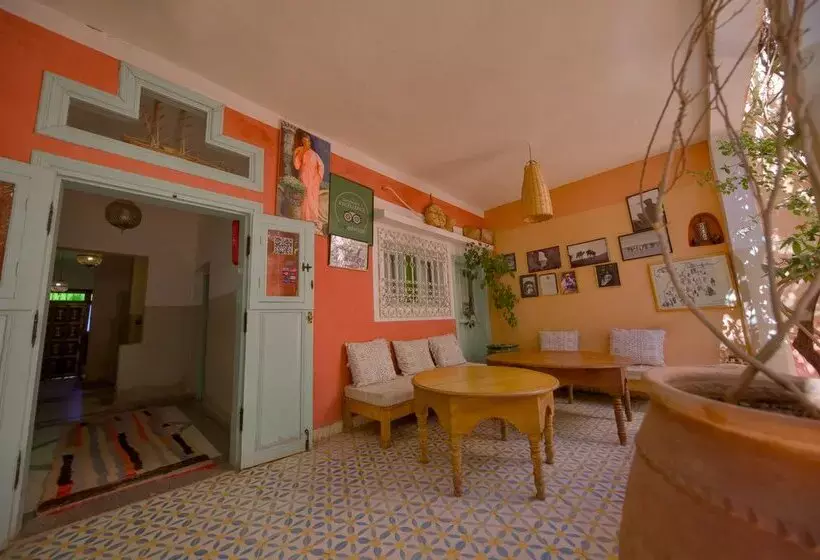 ホテル Dar Farhana