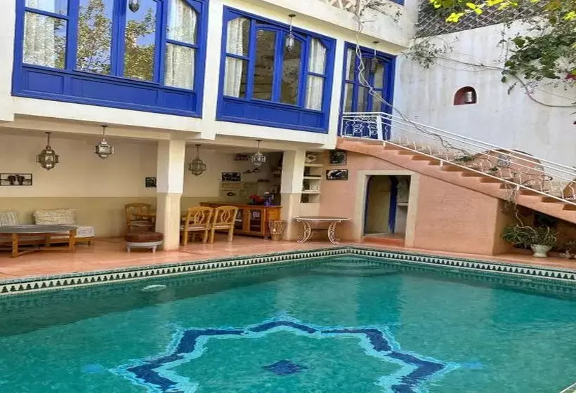 ホテル Dar Farhana