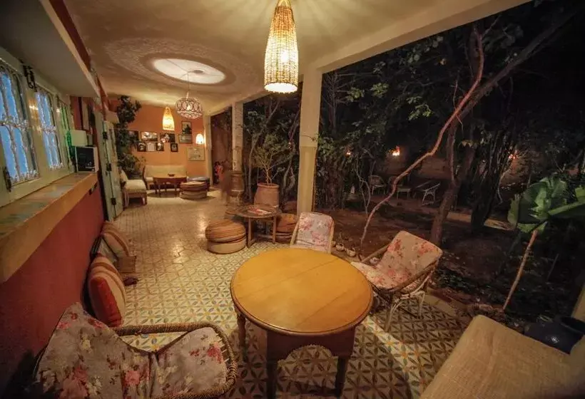 ホテル Dar Farhana