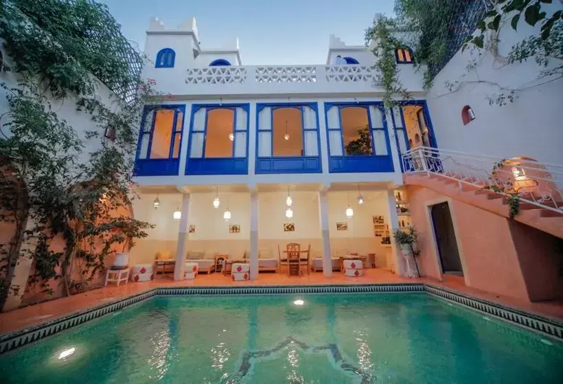 ホテル Dar Farhana