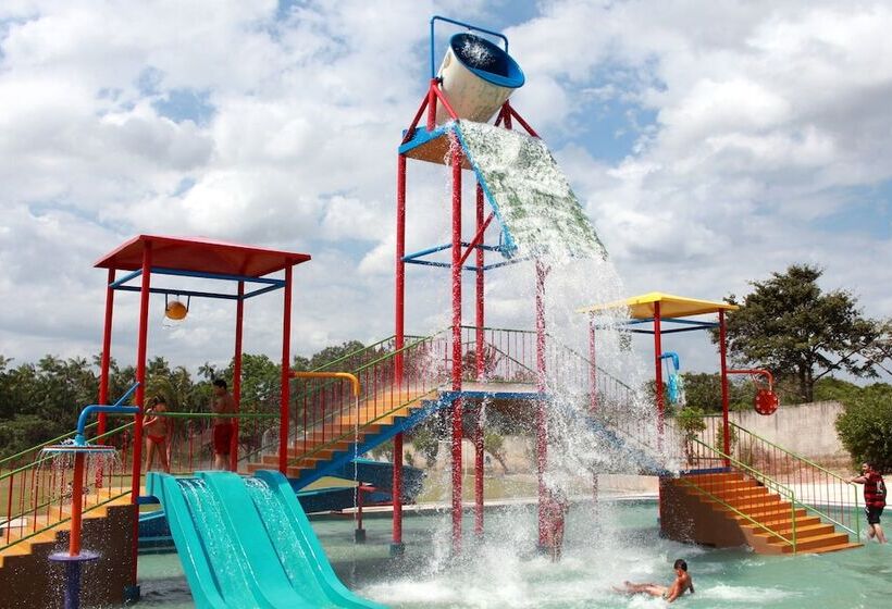 Отель Enzo Park