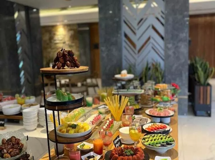 Facade Hotel By Azana