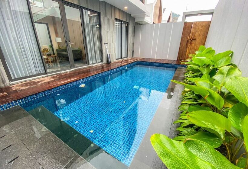 Facade Hotel By Azana