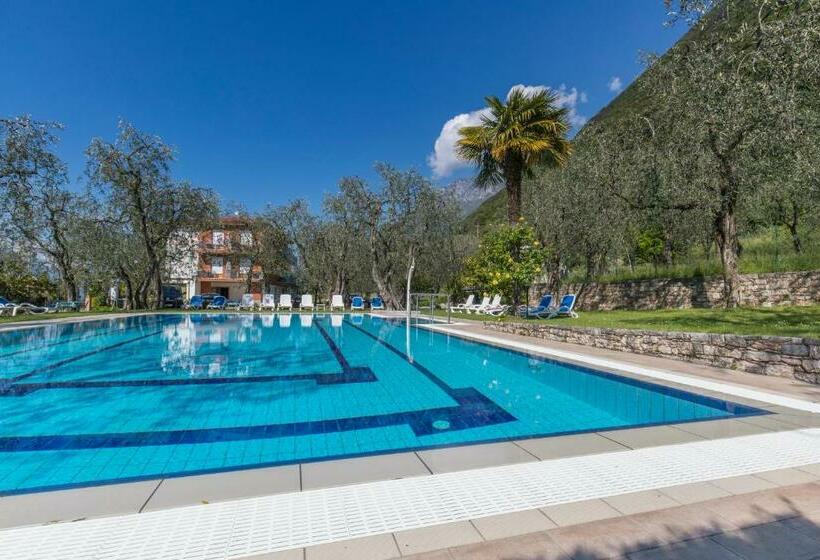 ホテル Garnì Casa Rabagno