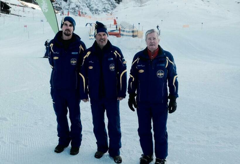 Отель Gasthof Valluga