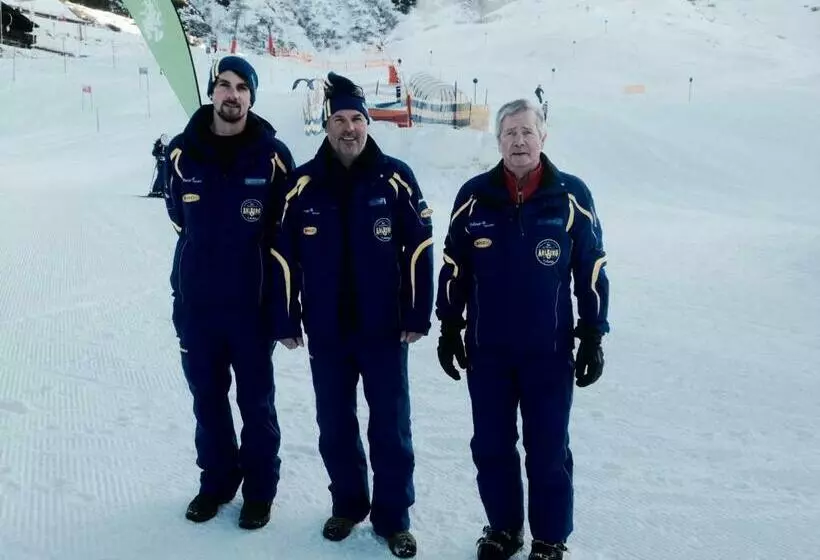 Hotelli Gasthof Valluga