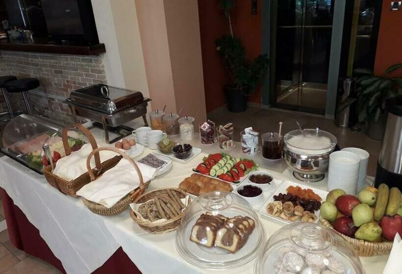 فندق On The Rocks