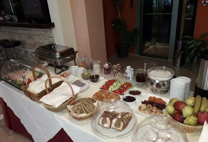 ホテル On The Rocks