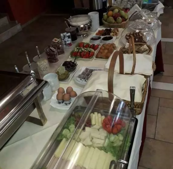 ホテル On The Rocks