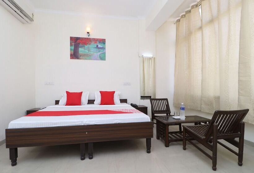 בית מלון כפרי Ra Vista By Oyo Rooms