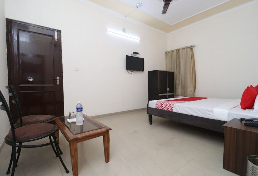 בית מלון כפרי Ra Vista By Oyo Rooms