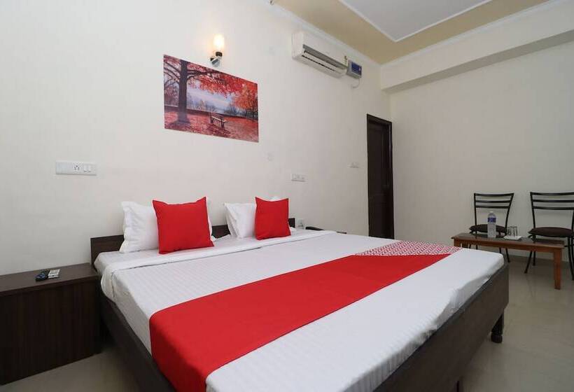 בית מלון כפרי Ra Vista By Oyo Rooms