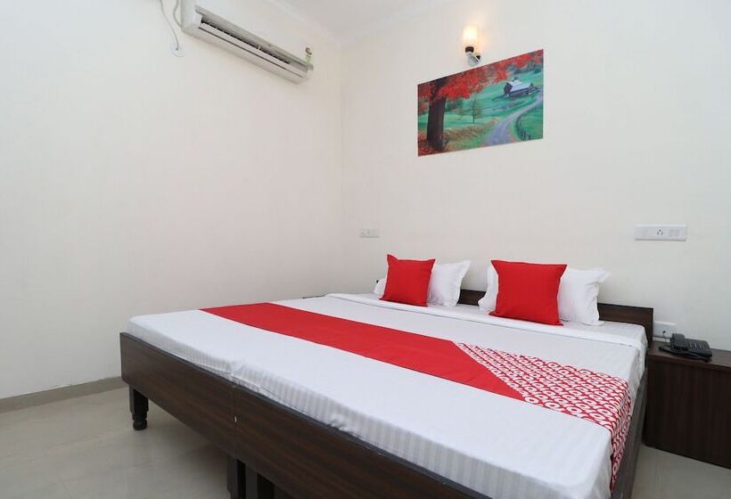 בית מלון כפרי Ra Vista By Oyo Rooms