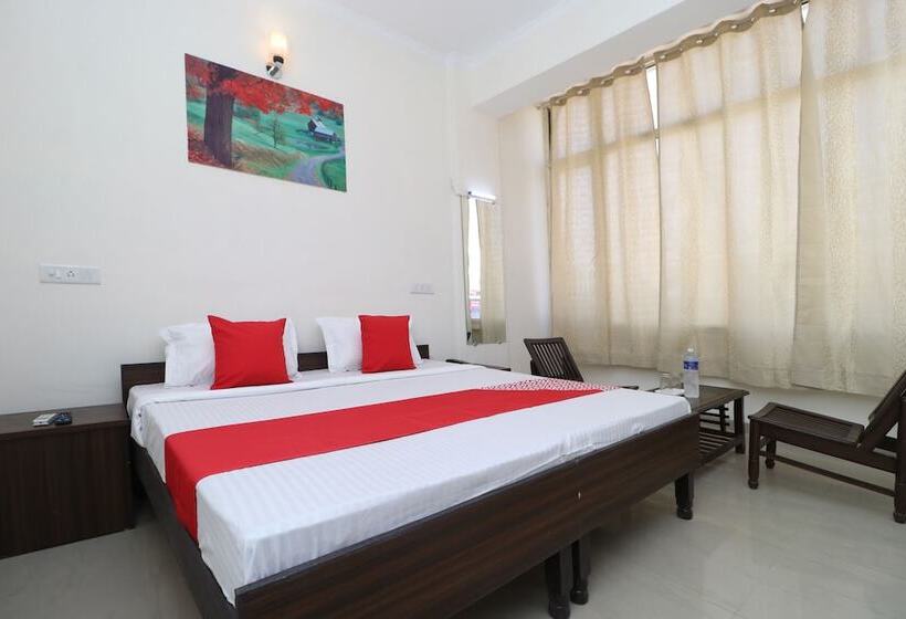 בית מלון כפרי Ra Vista By Oyo Rooms