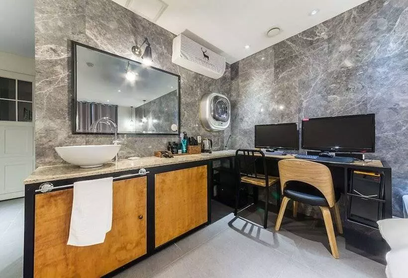 Hotelli Yaja Guri Sutaek