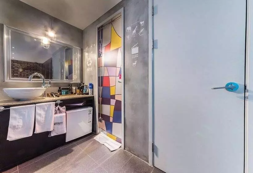 Hotelli Yaja Guri Sutaek