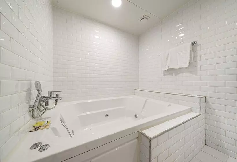 Hotelli Yaja Guri Sutaek