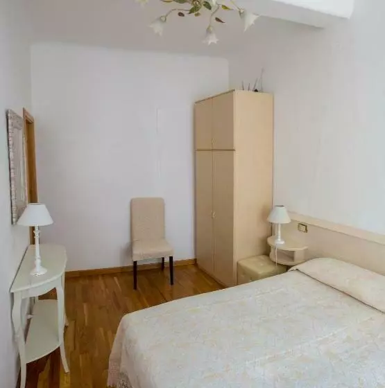 پانسیون Affittacamere Anna Michielini