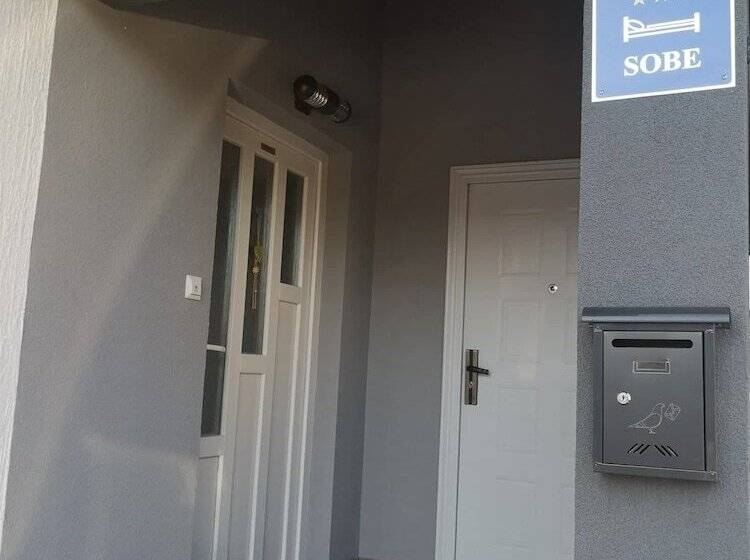 פנסיון House Karakas