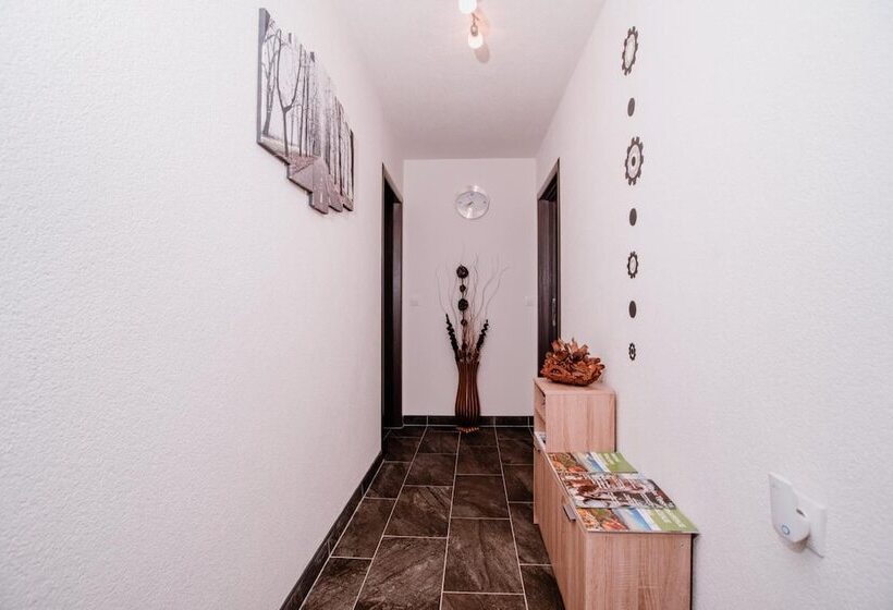 פנסיון House Karakas