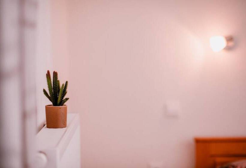 פנסיון House Karakas