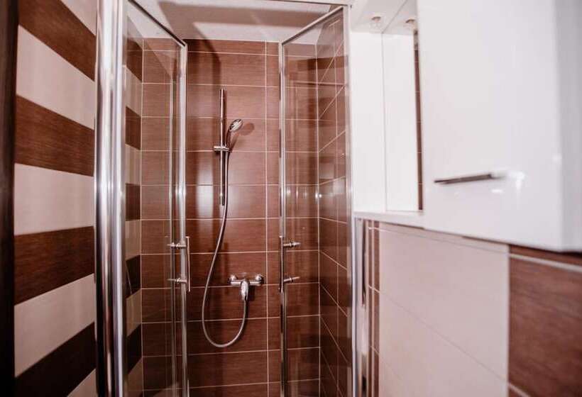 פנסיון House Karakas