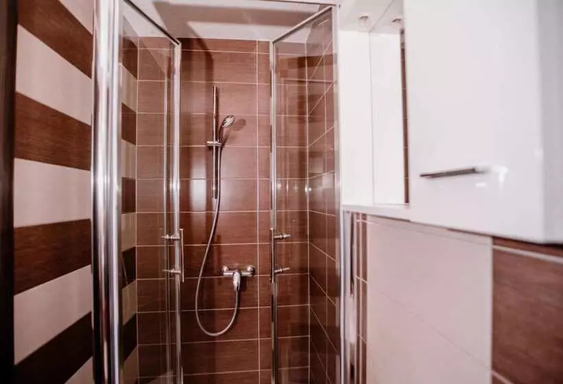 Majatalo House Karakas