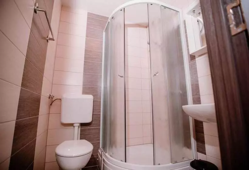 Majatalo House Karakas