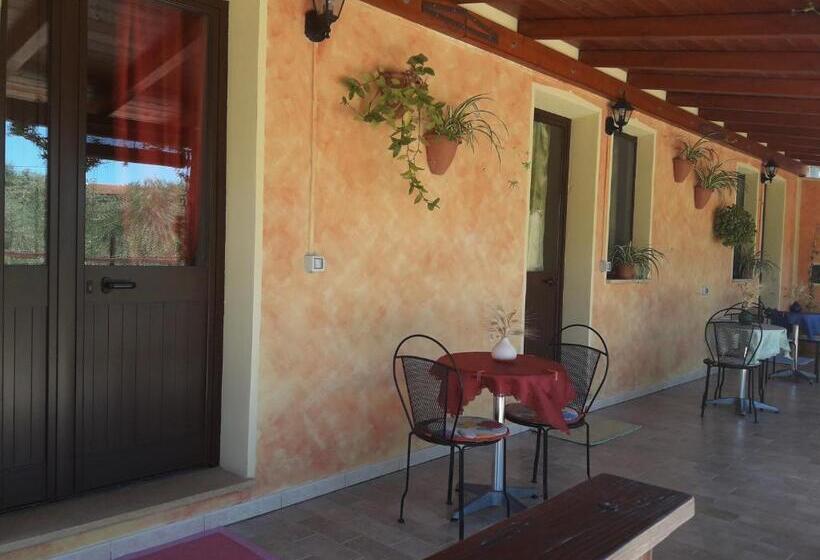 住宿加早餐  Domu De Palla