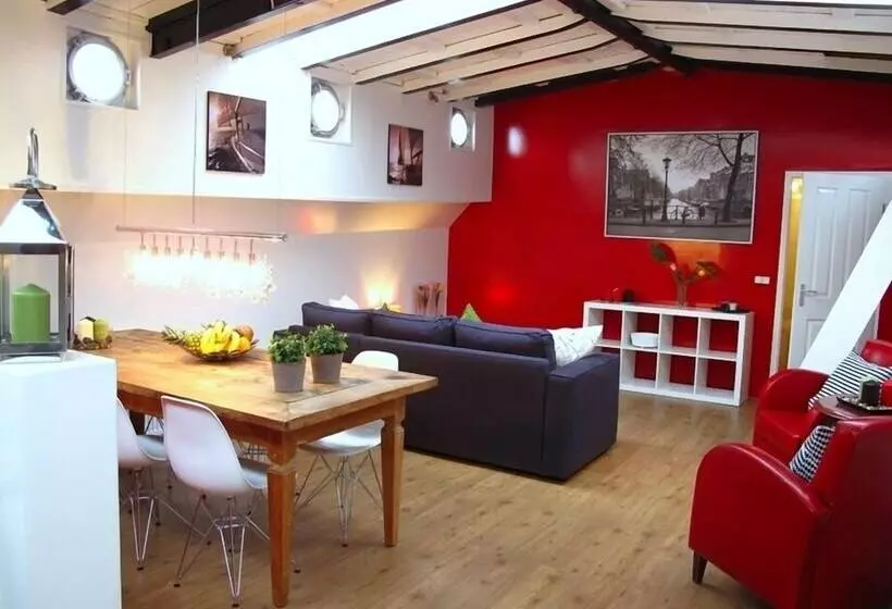 Boathotel Rotterdam Seven