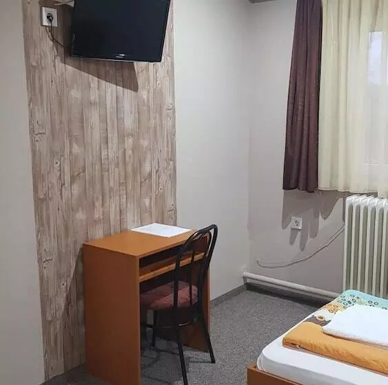 Forró Fogadó & Bauer Bistro