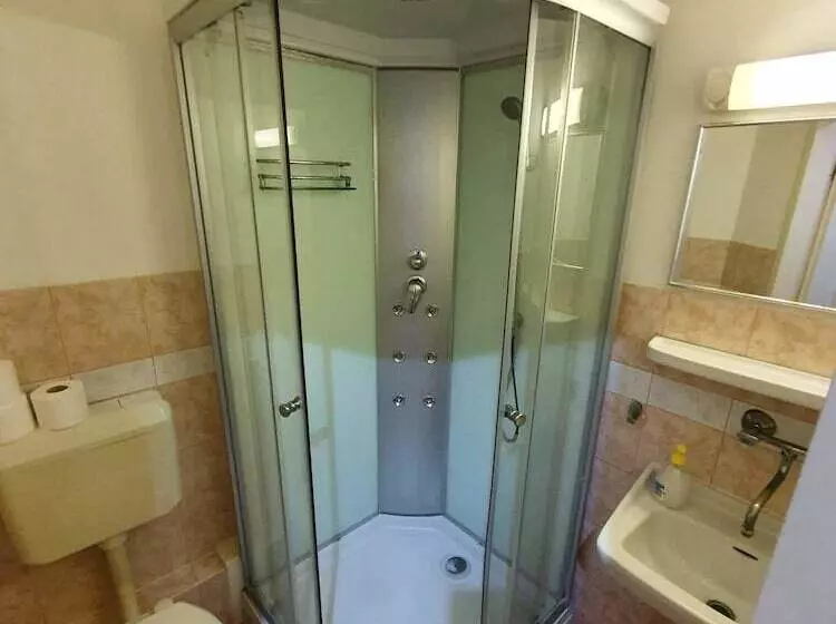 Forró Fogadó & Bauer Bistro