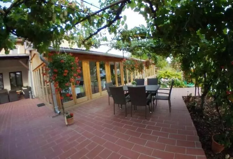 Forró Fogadó & Bauer Bistro