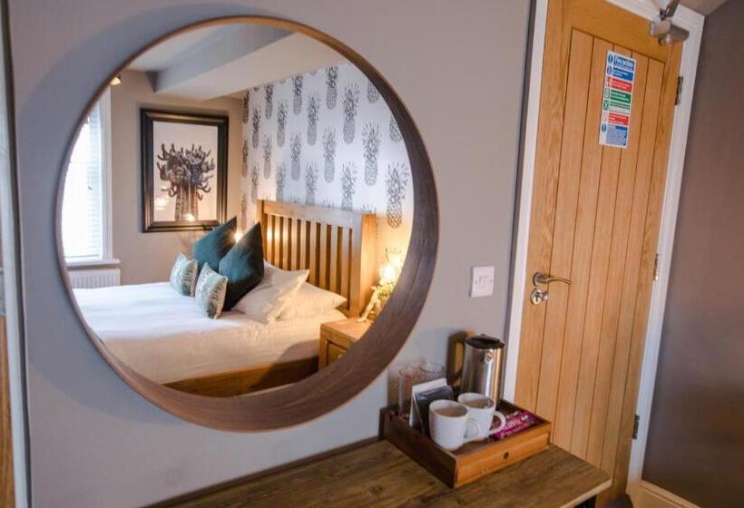 فندق فئة نجمة واحدة The Wheatsheaf Pub, Kitchen & Rooms