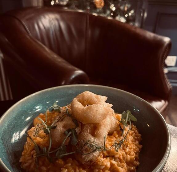 فندق فئة نجمة واحدة The Wheatsheaf Pub, Kitchen & Rooms