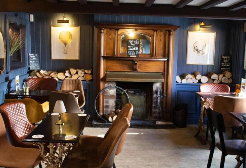فندق فئة نجمة واحدة The Wheatsheaf Pub, Kitchen & Rooms