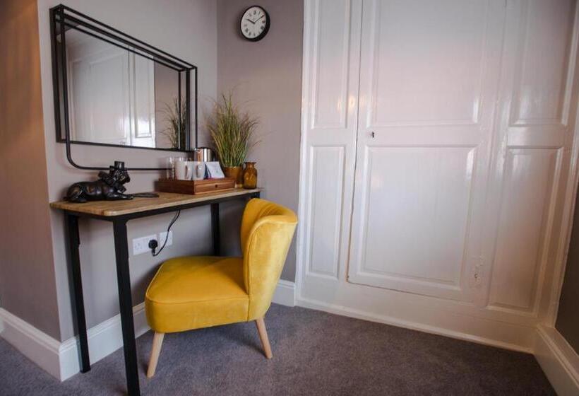 فندق فئة نجمة واحدة The Wheatsheaf Pub, Kitchen & Rooms