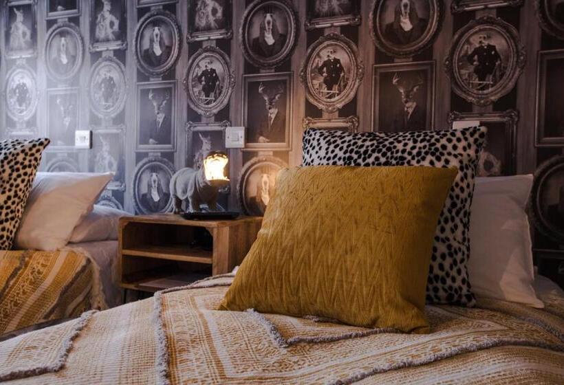 فندق فئة نجمة واحدة The Wheatsheaf Pub, Kitchen & Rooms