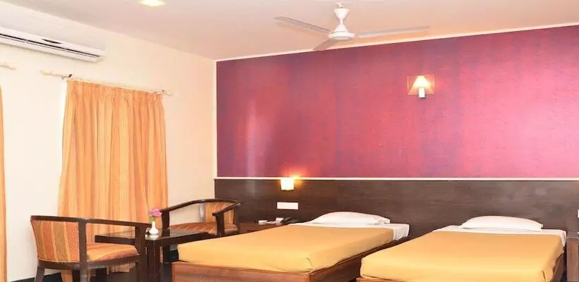 Hotelli Abirami Residency