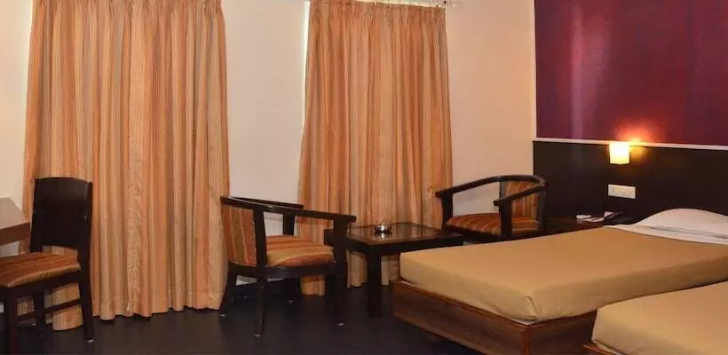 Hotelli Abirami Residency