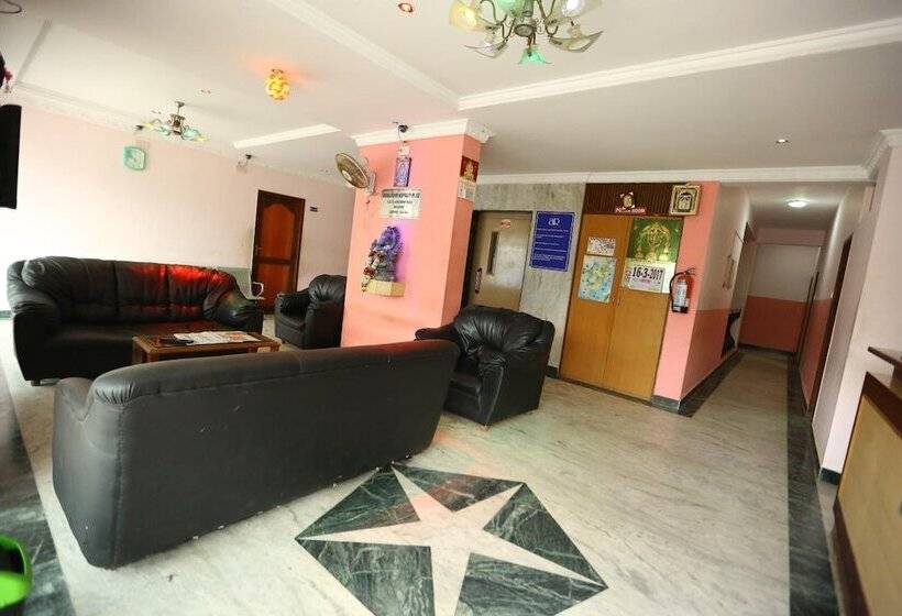 בית מלון כפרי Abirami Residency