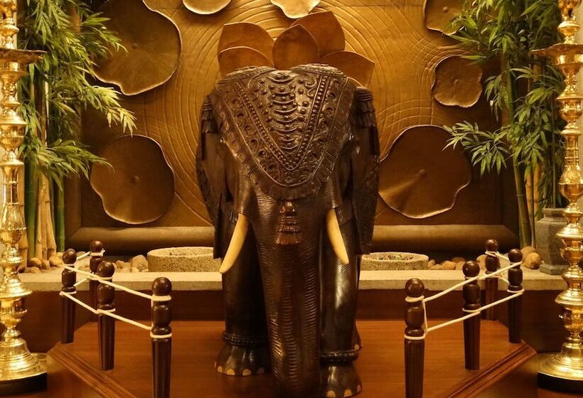 בית מלון כפרי Abirami Residency