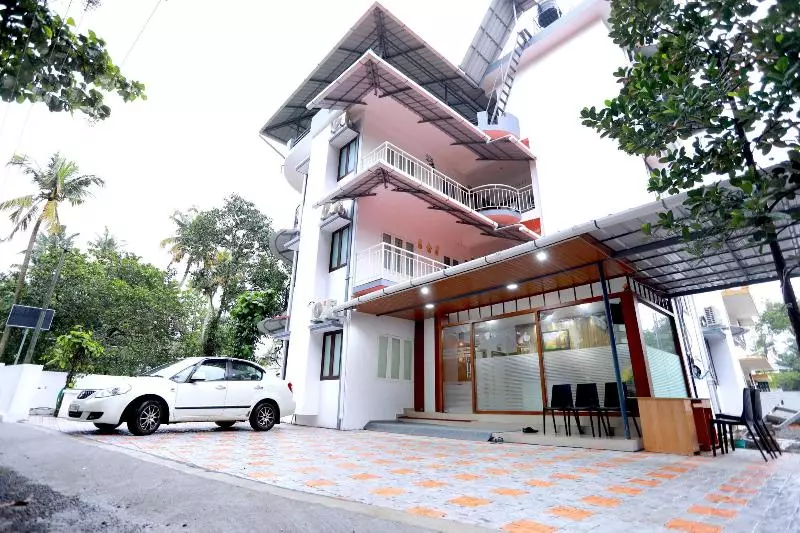 ホテル Base9 Airport