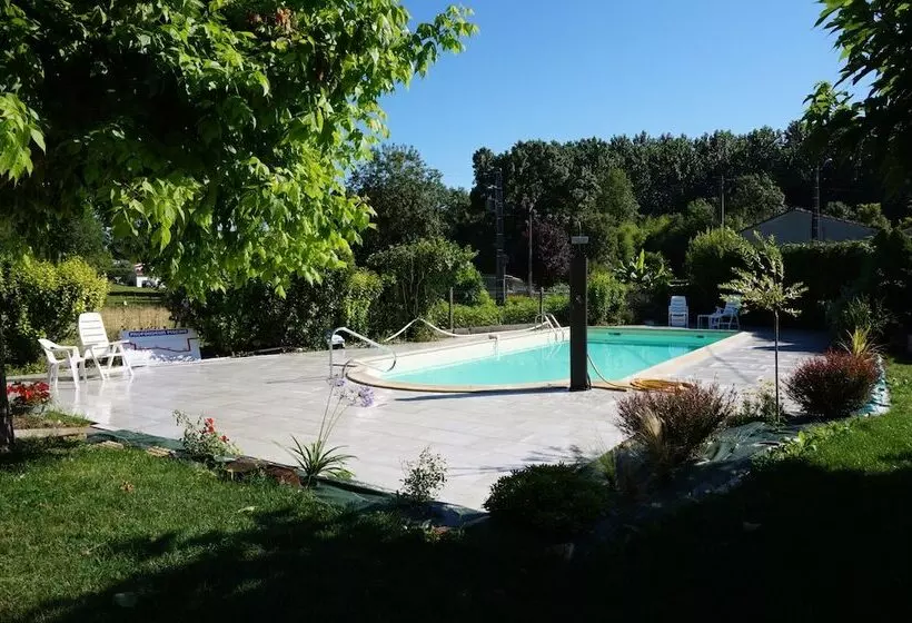 ホテル Camping Du Pas Des Biches