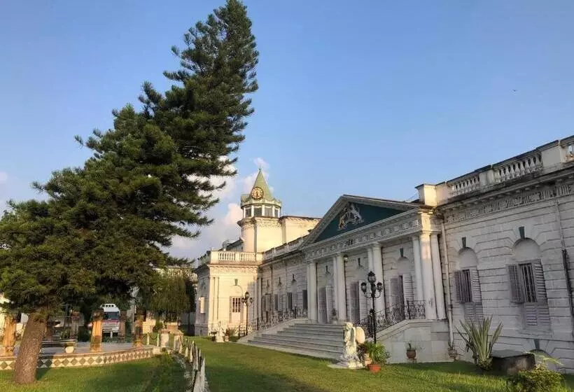 ホテル Cossimbazar Palace Of The Roys